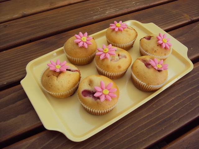 vláčné muffinky s jahodami