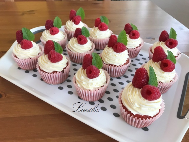 red velvet muffiny